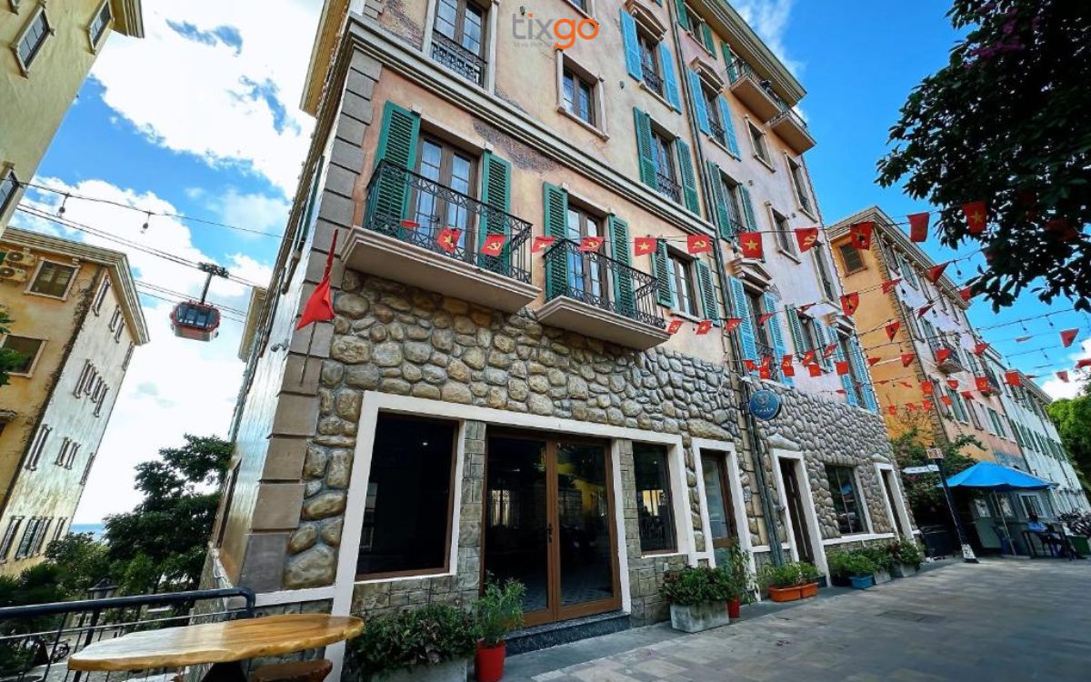 Thala Hotel là boutique hotel sang trọng nằm ngay trung tâm thị trấn Hoàng Hôn