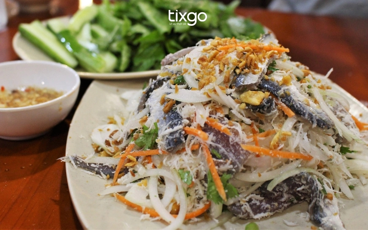 Gỏi cá trích - đặc sản của Phú Quốc