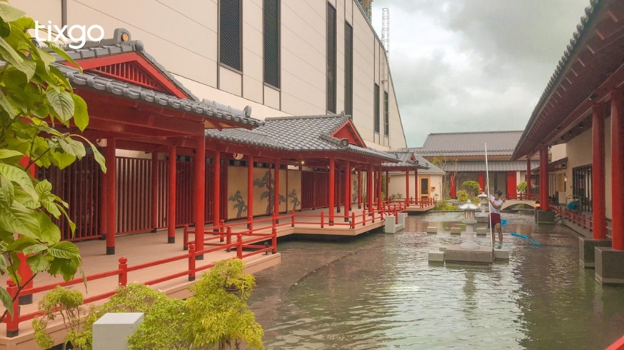 Tắm khoáng nóng Onsen tại Mikazuki Water Park 365
