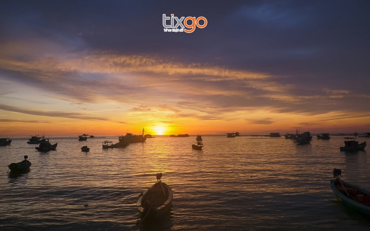 Ngắm hoàng hôn tại mũi Gành Dầu Phú Quốc Ngắm hoàng hôn tại mũi Gành Dầu Phú Quốc