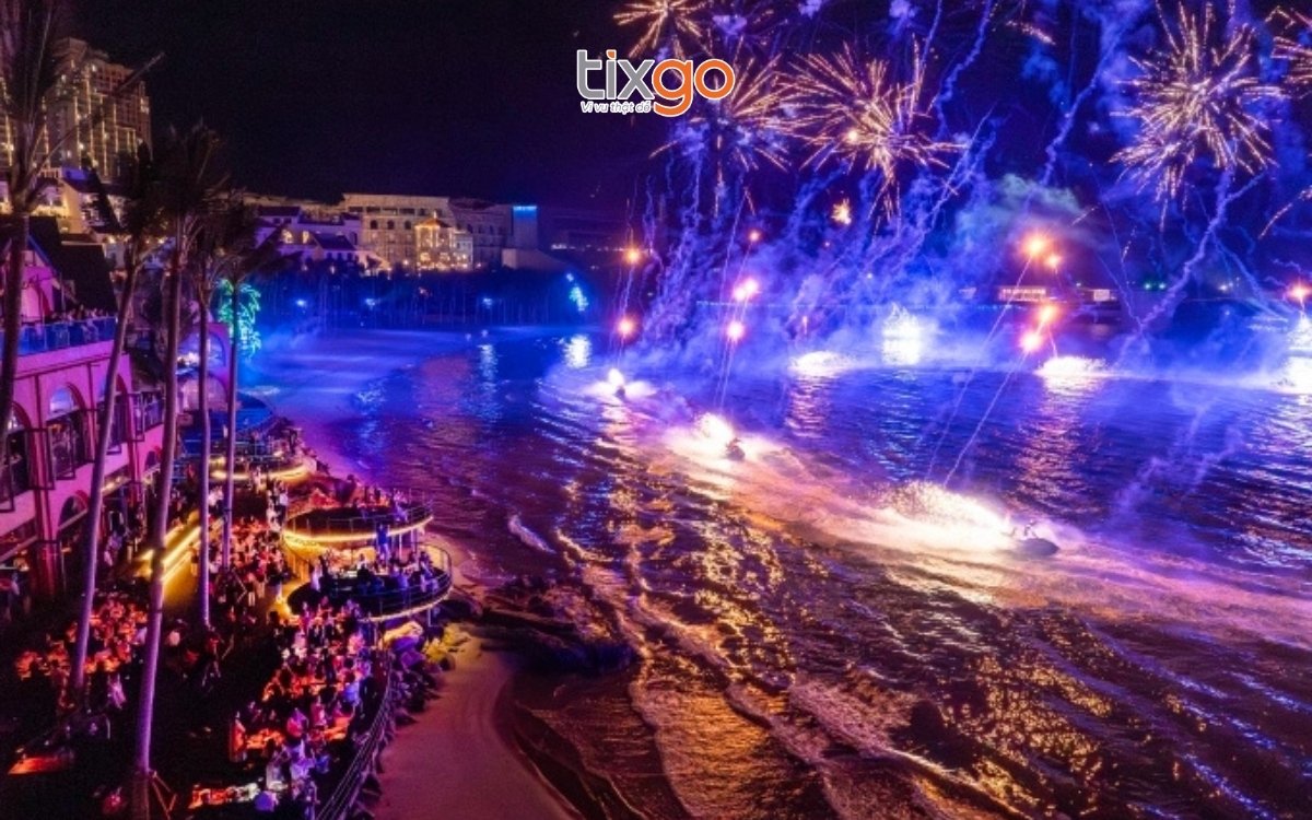Thị trấn Hoàng Hôn rực rỡ pháo hoa là điểm du lịch Nam Đảo Phú Quốc Thị trấn Hoàng Hôn rực rỡ pháo hoa là điểm du lịch Nam Đảo Phú Quốc