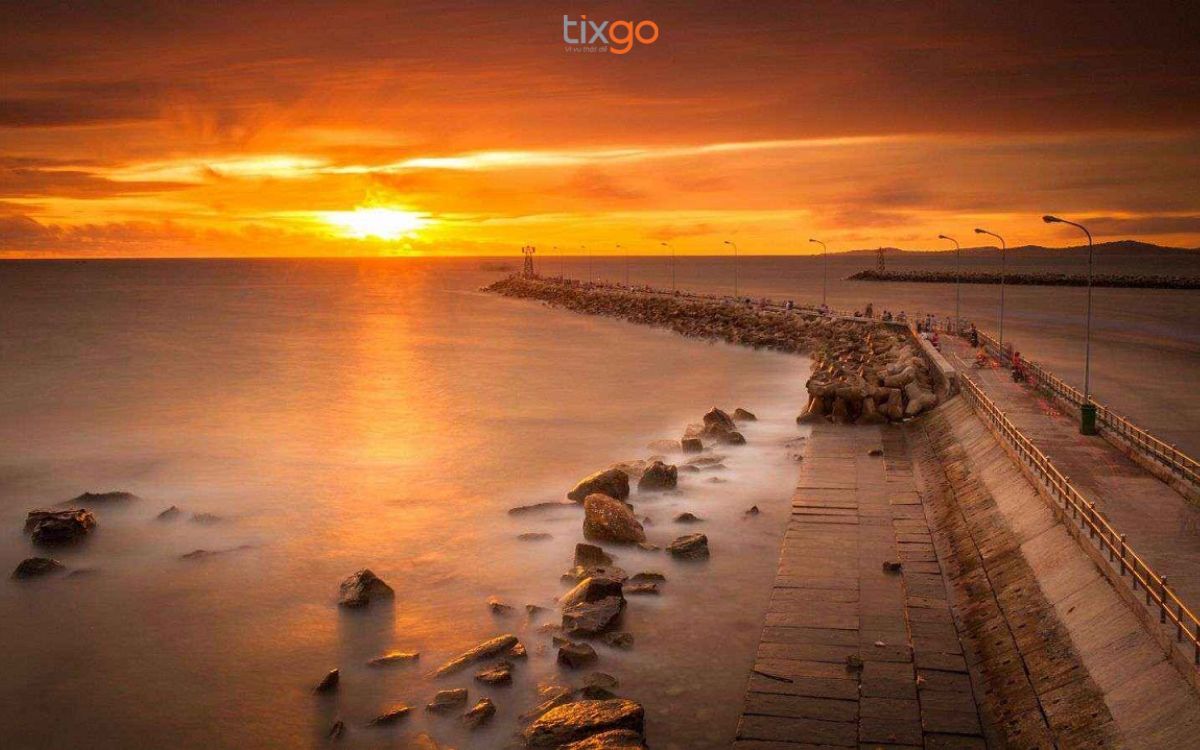 Khoảnh khắc rực rỡ của hoàng hôn Phú Quốc