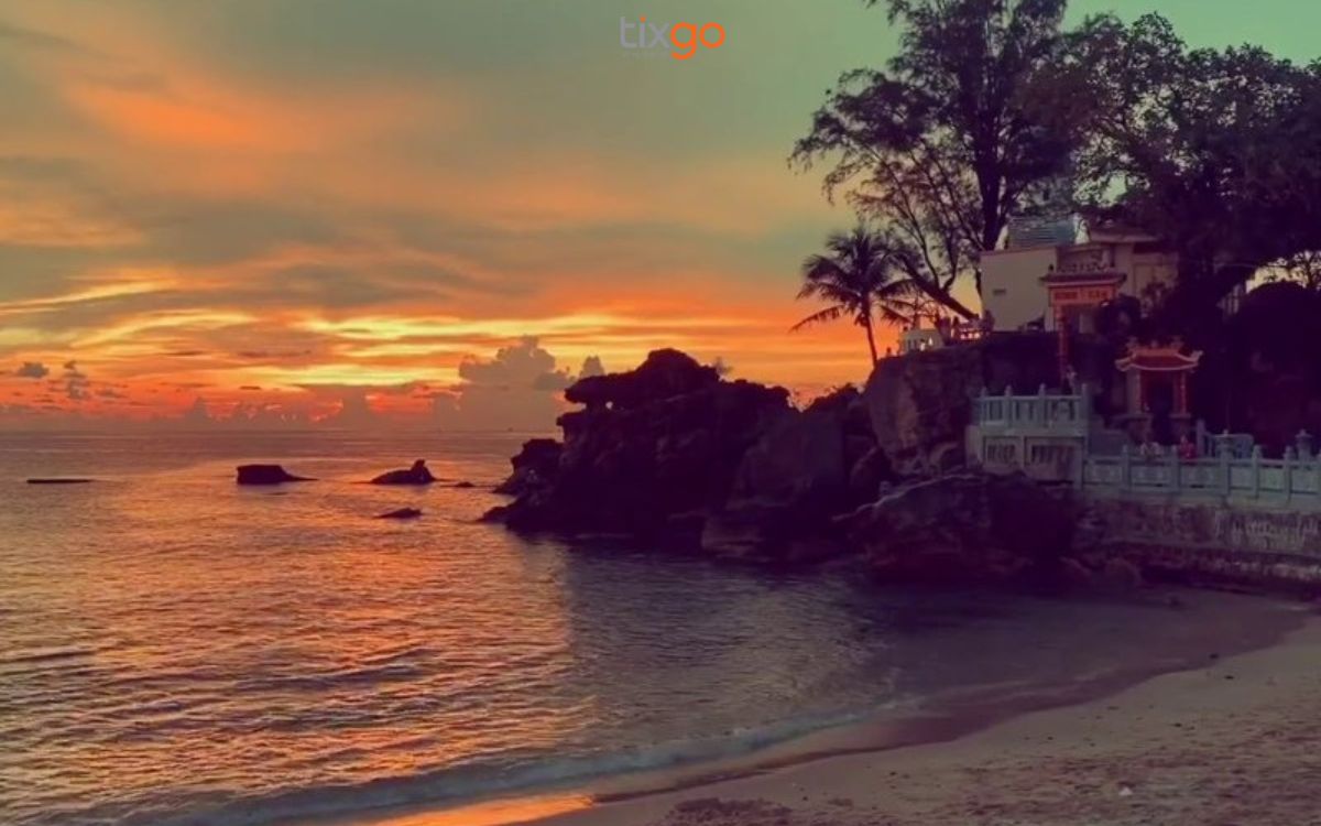 Dinh Cậu là địa điểm ngắm hoàng hôn Phú Quốc mang màu sắc rất riêng