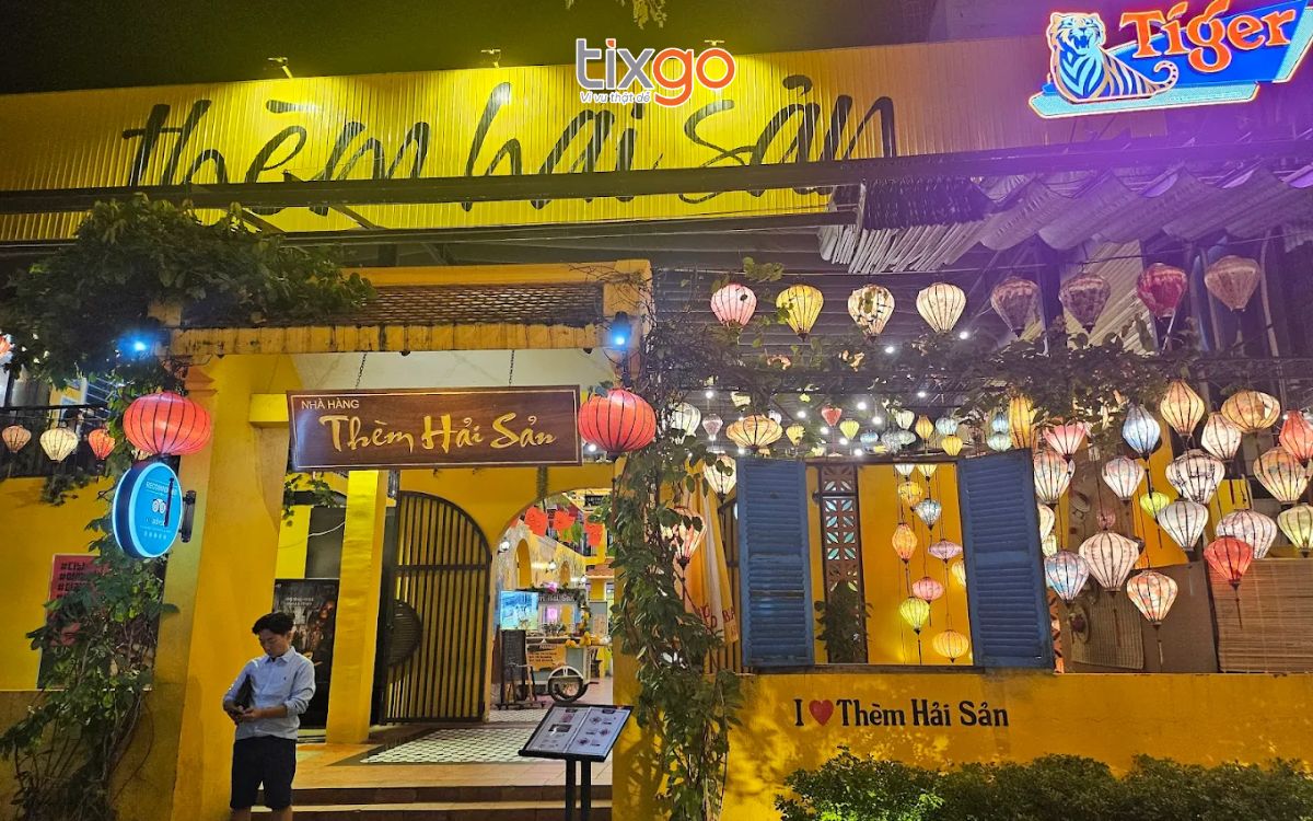 quán hải sản ngon ở mỹ khê đà nẵng Thèm Hải Sản được nhiều thực khách đánh giá cao.