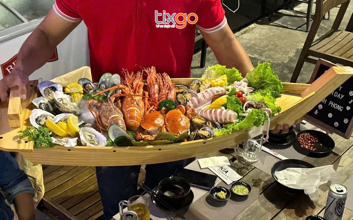 quán hải sản ngon ở mỹ khê đà nẵng Ơ Kìa là quán hải sản nhận được nhiều đánh giá tích cực