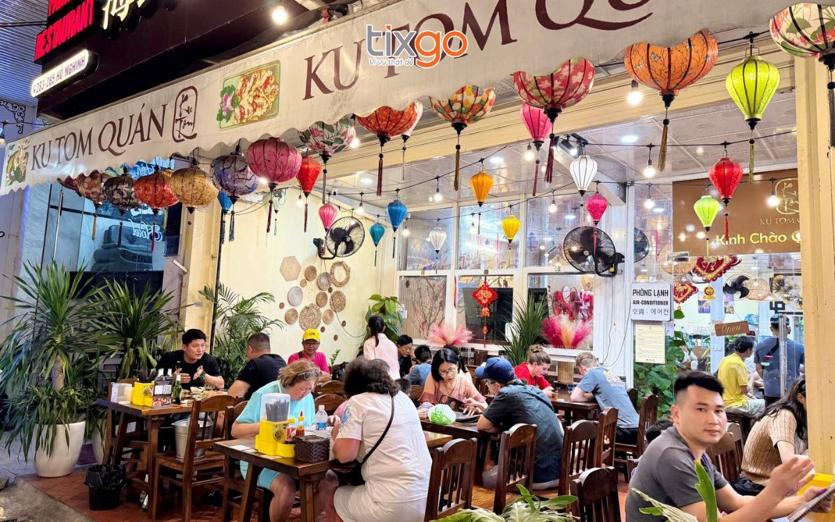 quán hải sản ngon ở sơn trà đà nẵng Hải sản tươi sống Ku Tom được đánh giá là hải sản Sơn Trà Đà Nẵng ngon - bổ - rẻ