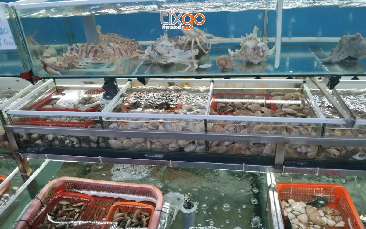 quán hải sản ngon ở sơn trà đà nẵng Bé Nữ là quán hải sản Đà Nẵng bình dân, chuẩn địa phương
