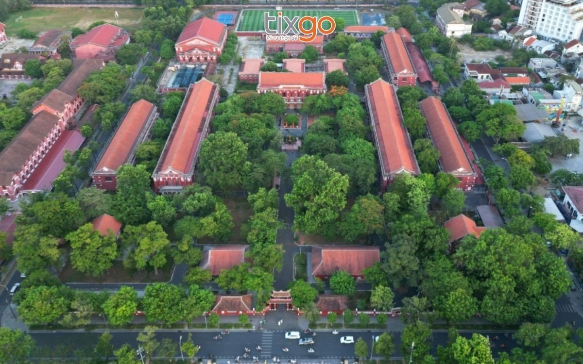 quốc học huế Khuôn viên trường Quốc Học Huế