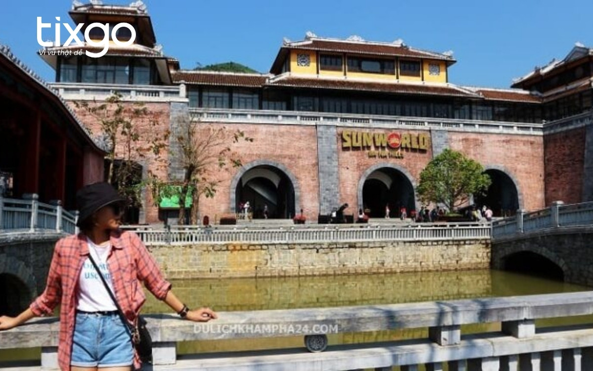 Tạo dáng chụp ảnh ở Bà Nà Hills với Cổng chào hoành tráng Tạo dáng chụp ảnh ở Bà Nà Hills với Cổng chào hoành tráng