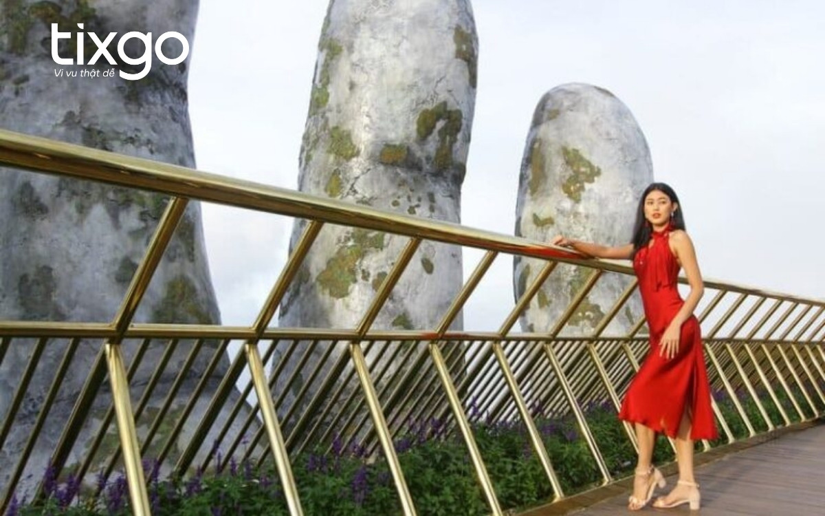 Check in Bà Nà Hills tại Cầu Vàng - Biểu tượng Bà Nà Check in Bà Nà Hills tại Cầu Vàng - Biểu tượng Bà Nà