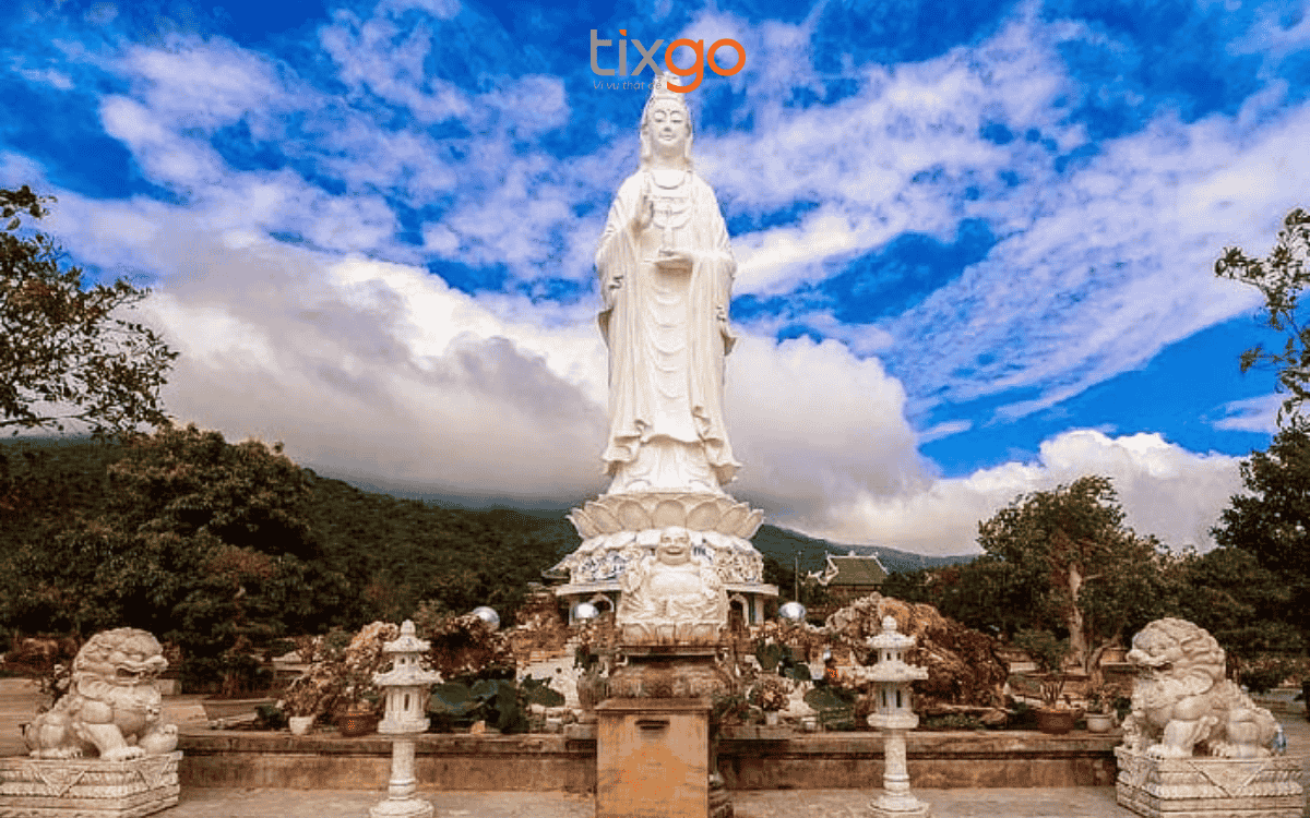 Du lịch Đà Nẵng tháng 2: Chùa Linh Ứng Du lịch Đà Nẵng tháng 2: Chùa Linh Ứng