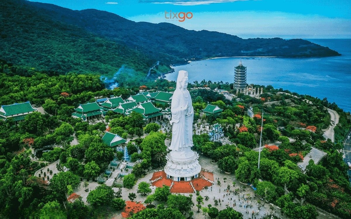 Ghé chùa Linh Ứng khi du lịch Đà Nẵng tháng 5