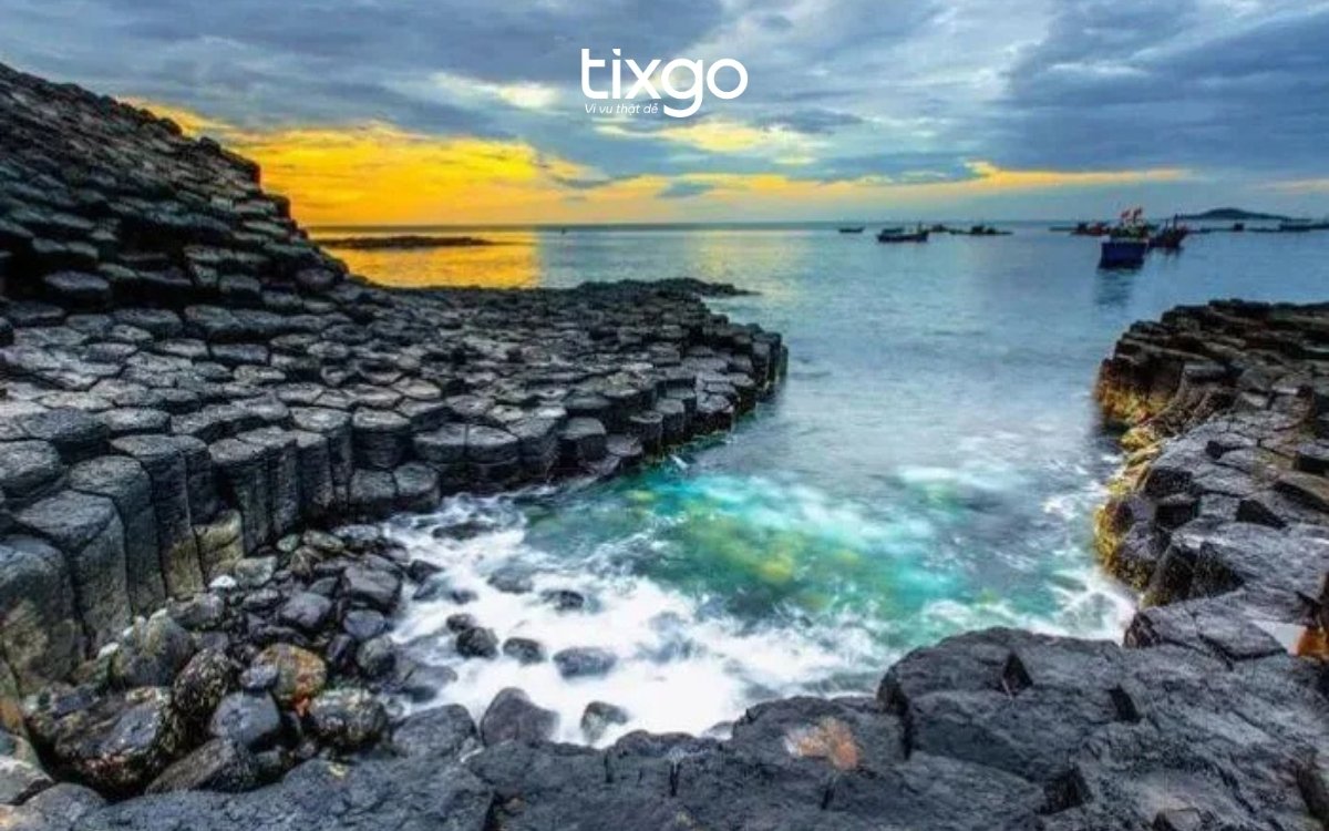 Ghềnh Bàng là một phần của bãi Ghềnh Bàng Đà Nẵng