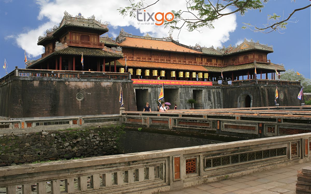 du lịch huế tháng 11