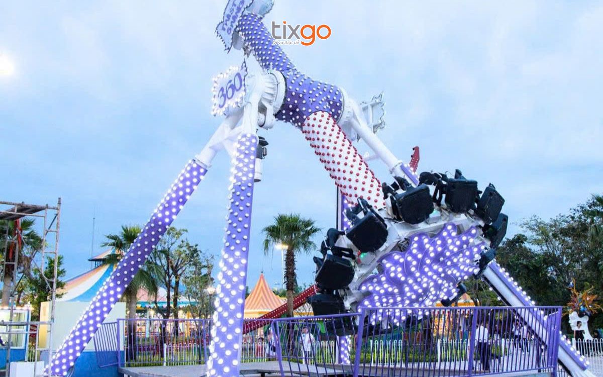 Các trò chơi cảm giác mạnh tại VinWonders Grand Park 